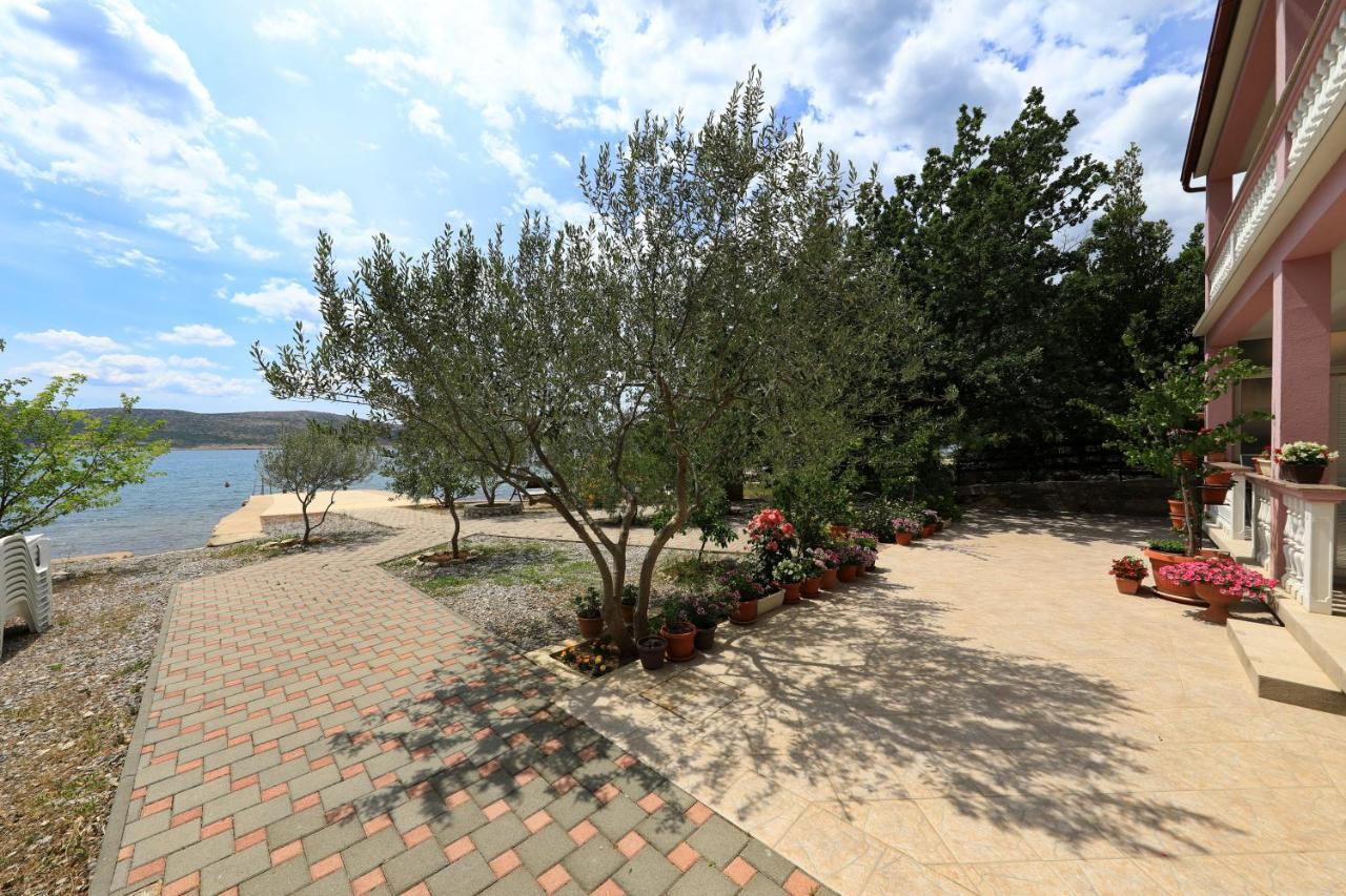 Villa Rajna Starigrad Paklenica Exterior foto